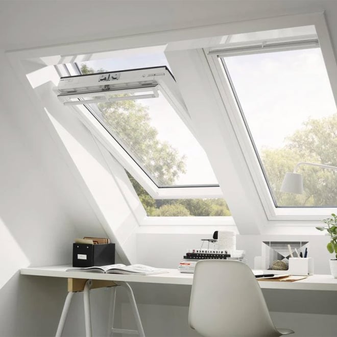VELUX 550 x 980mm Centre Pivot Roof Window