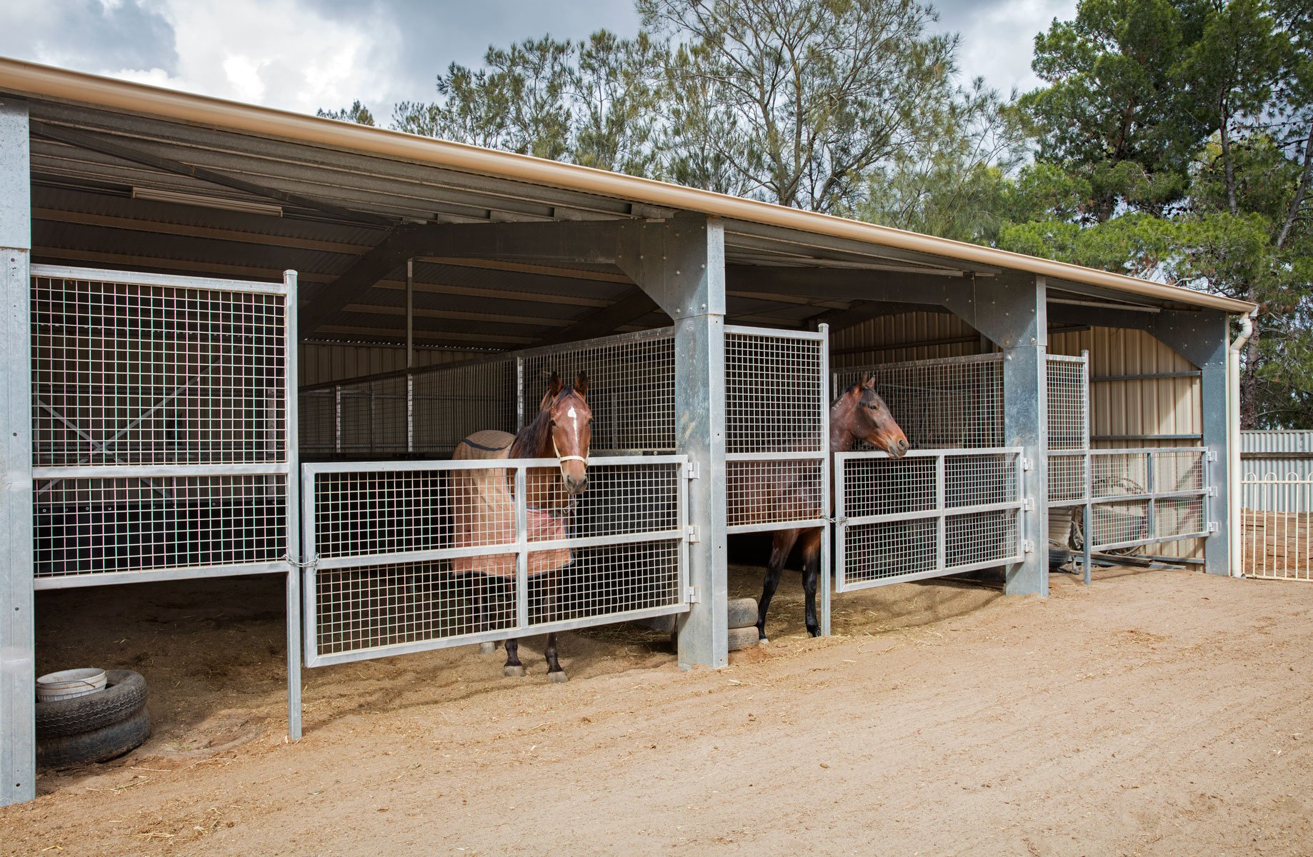 Rural &amp; Industrial Sheds Stratco