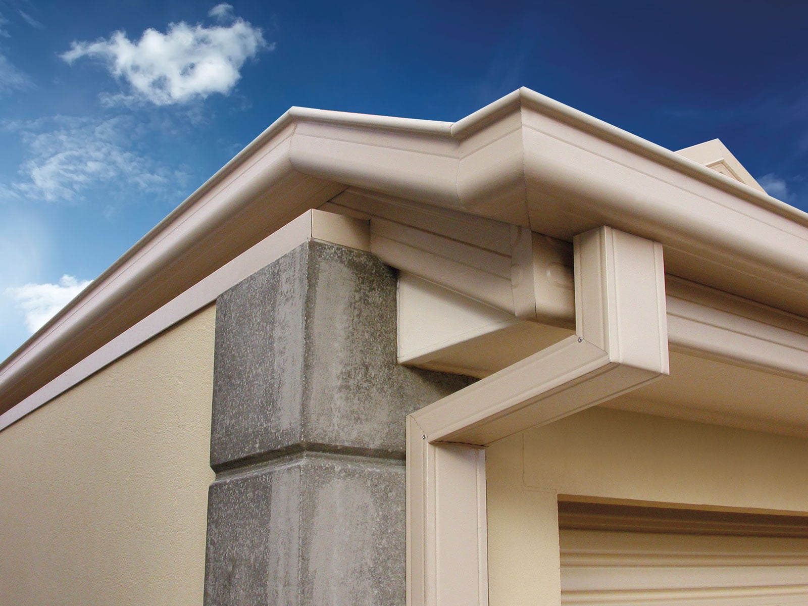 Quad Gutter Low Front 115 Dark Stone
