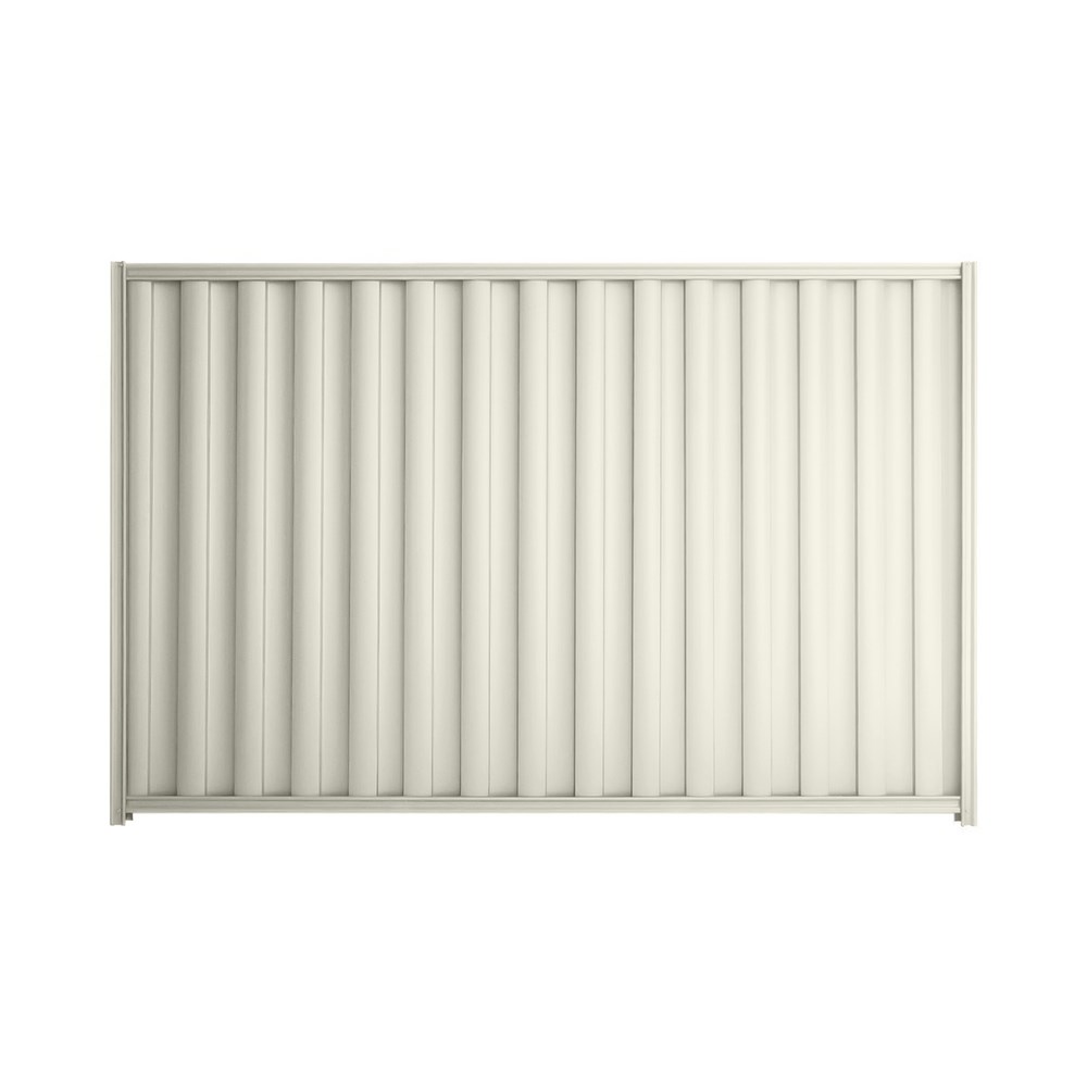 Good Neighbour® Wavelok® 900mm High Fence Panel Sheet: Off White Post/Track: Off White
