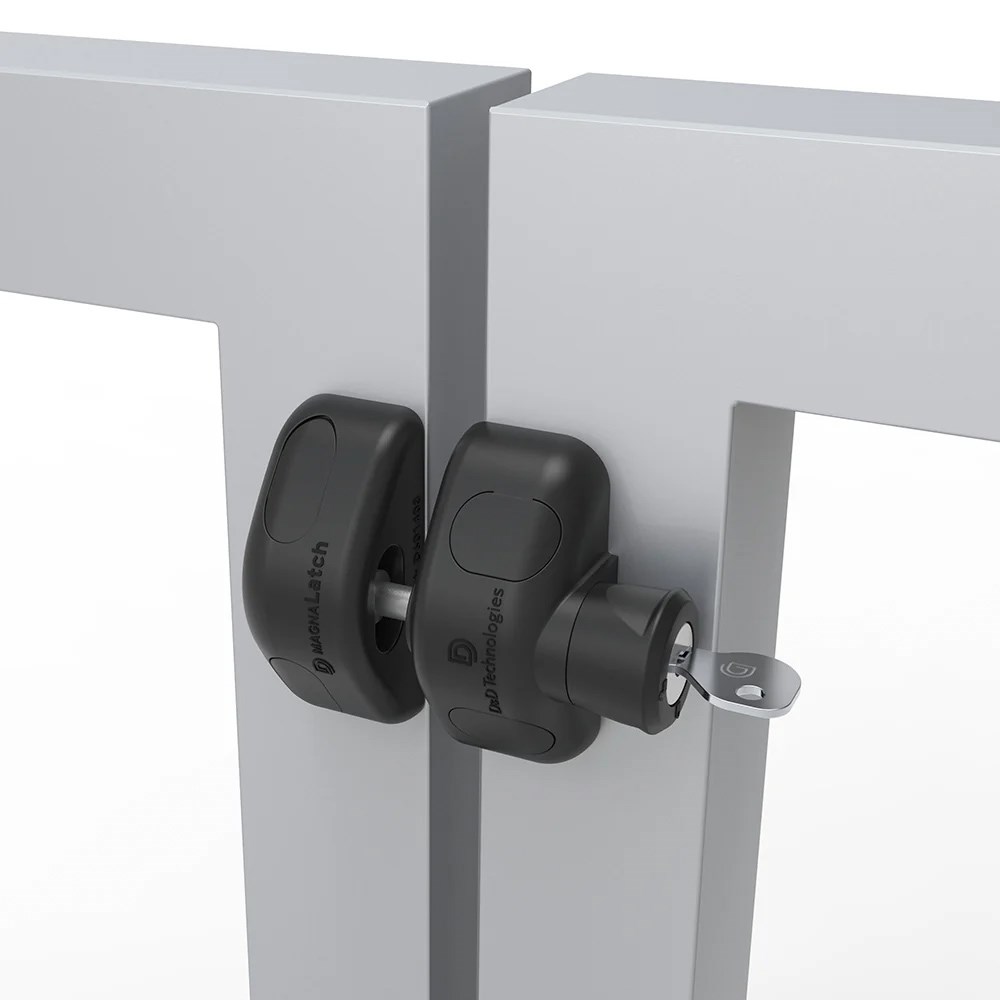 D&D MagnaLatch® Side Pull Gate Latch