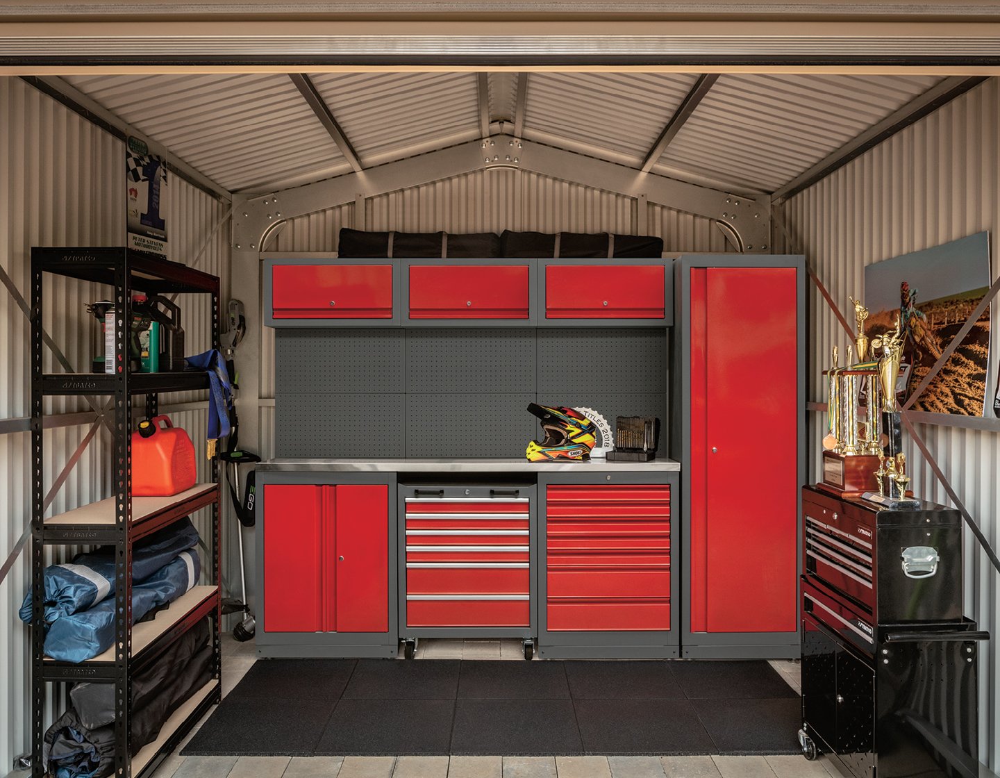 Stratco cupboards top